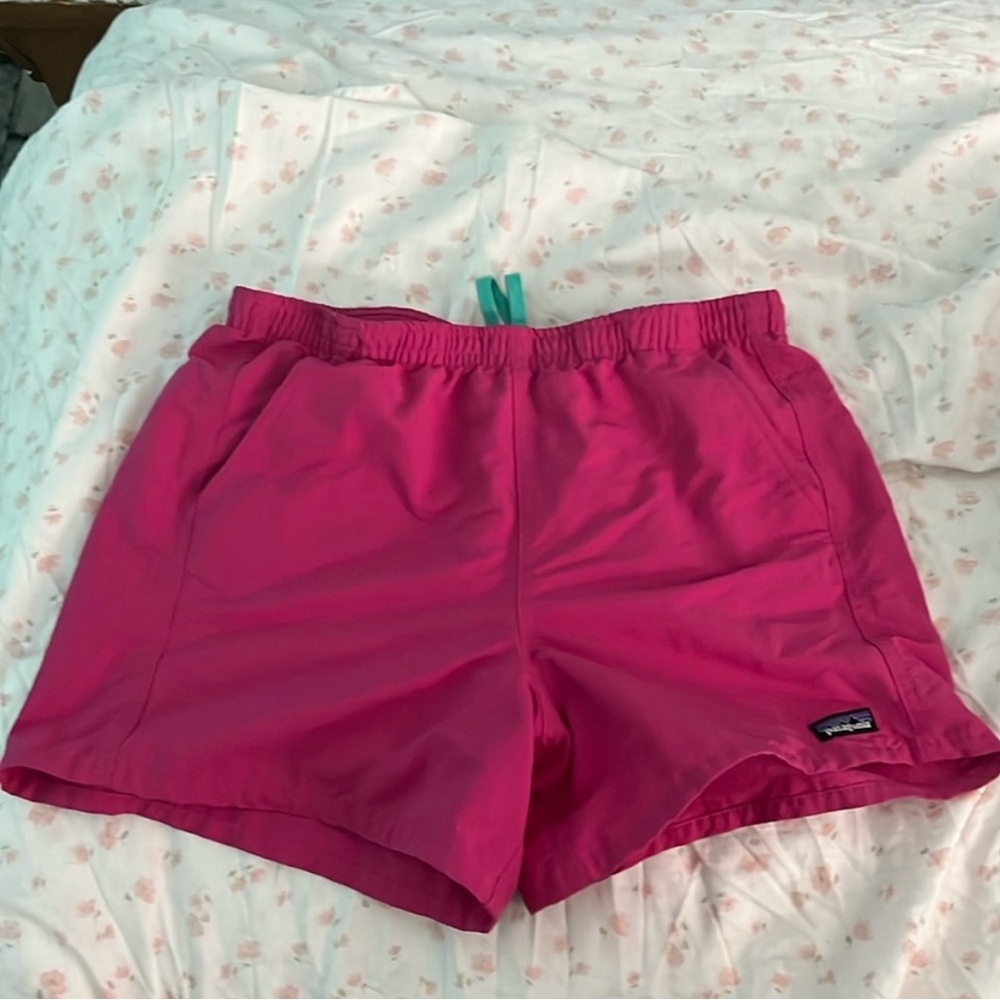 NWOT pink Patagonia baggies